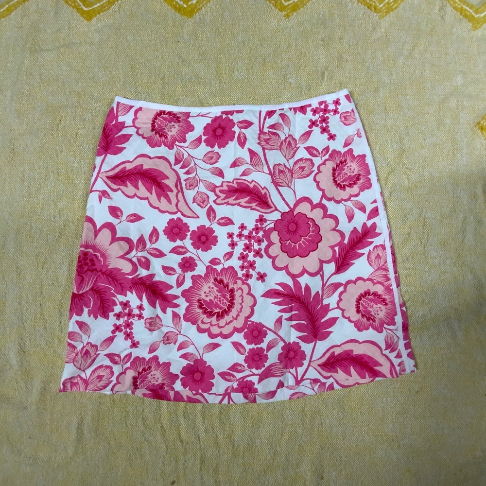 Southern Tide Reese Skirt in Island Floral SIZE: 4